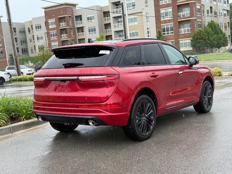 2025 Lincoln Corsair Premiere photo 3