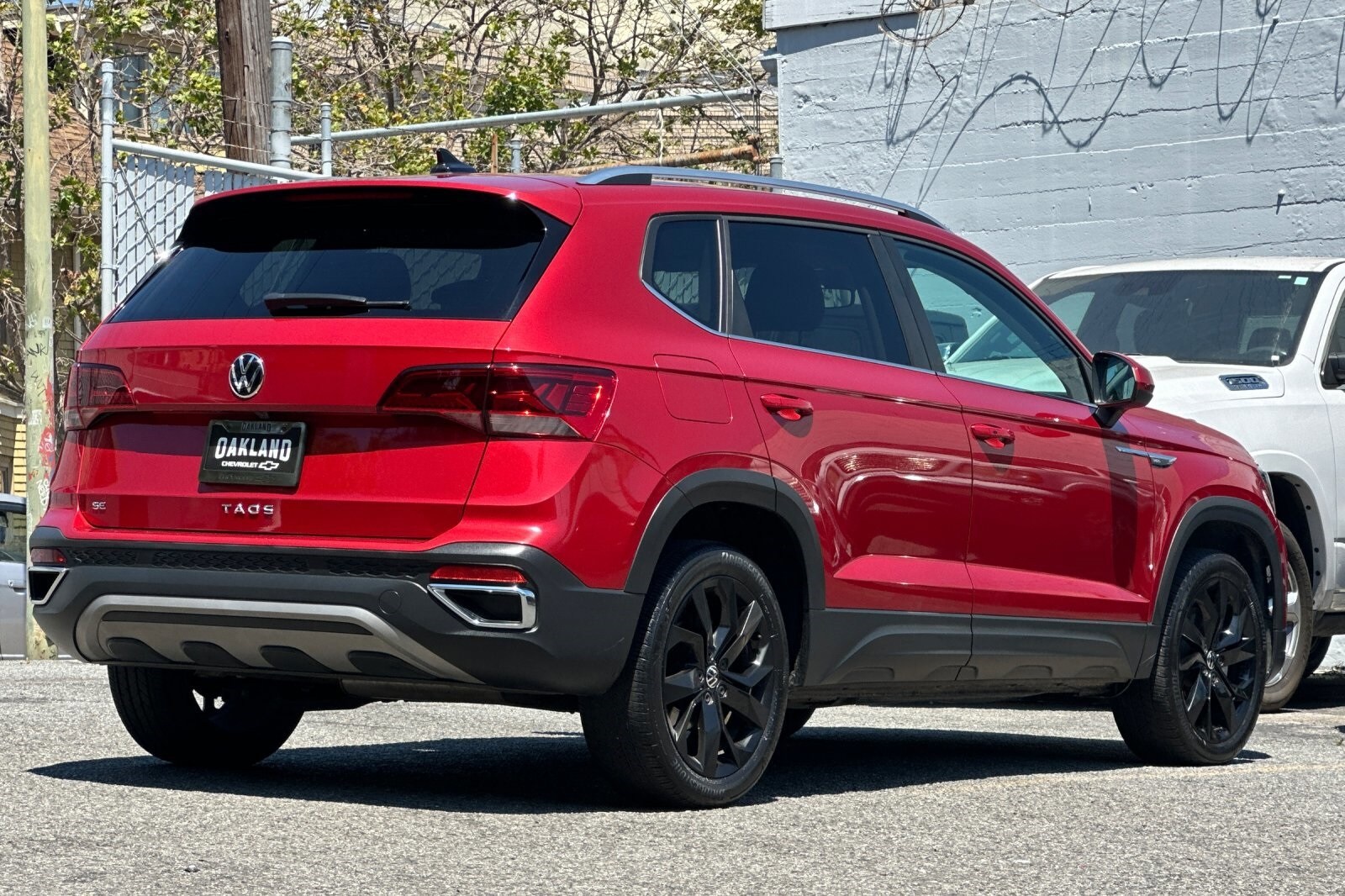 2023 Volkswagen Taos SE photo 4