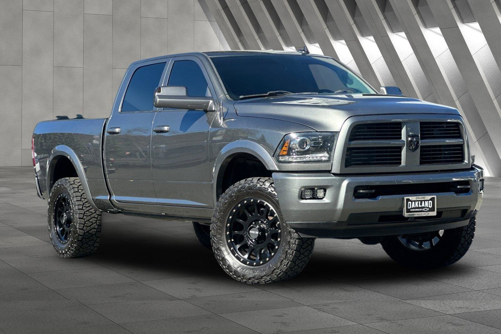 2013 Ram 2500 Laramie photo 2