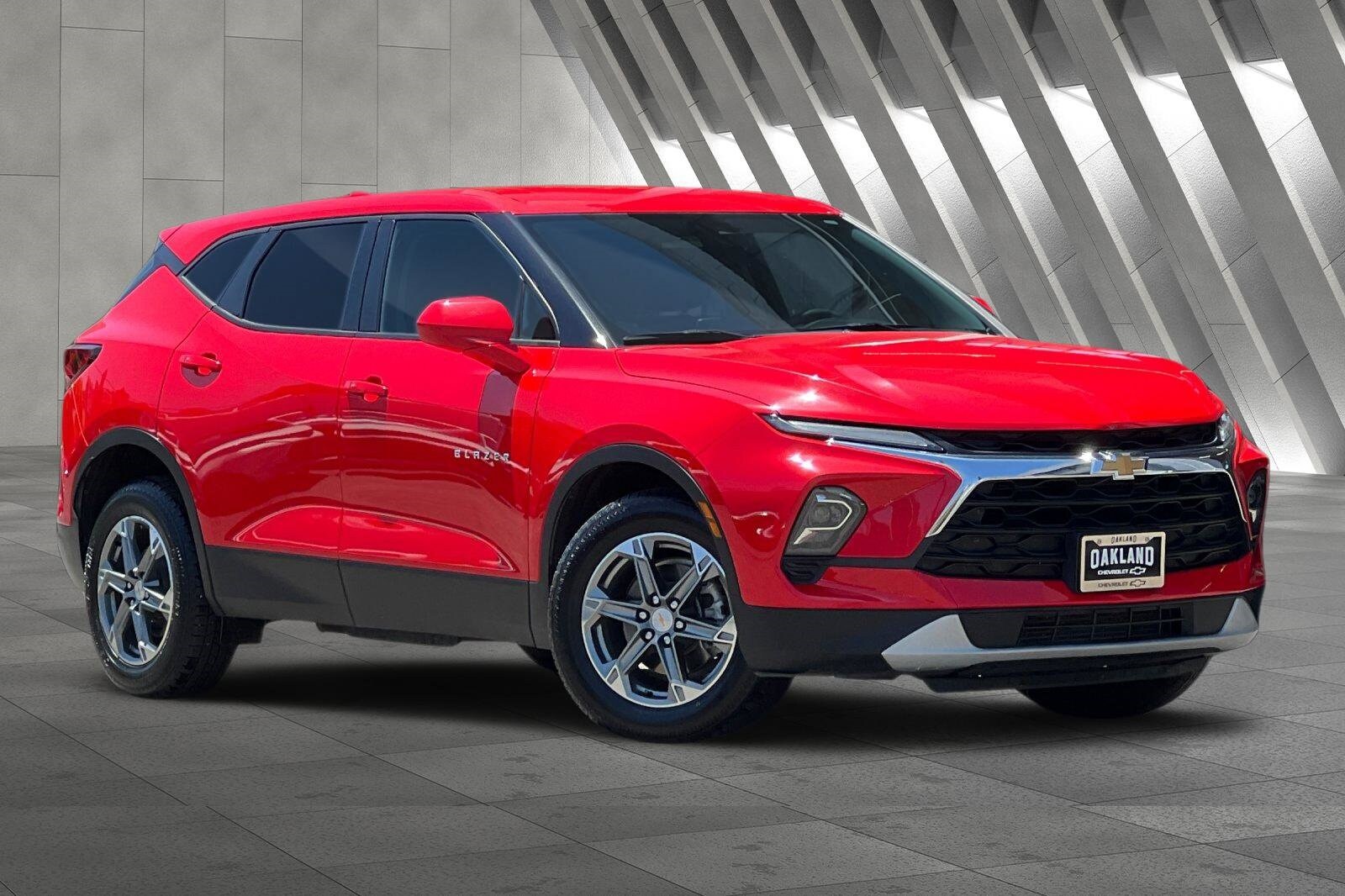 2023 Chevrolet Blazer 2LT photo 2