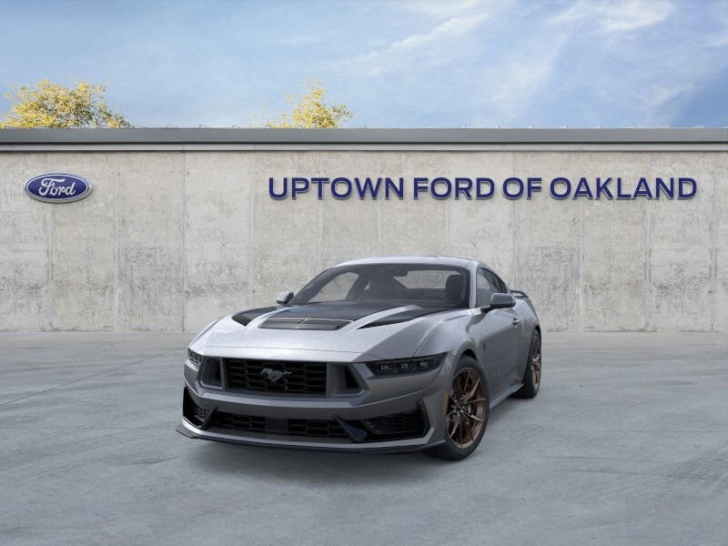 2025 Ford Mustang Dark Horse Deluxe photo 3
