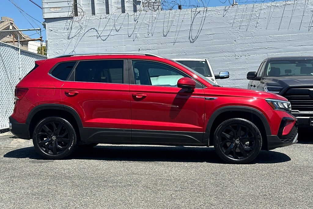 Used 2023 Volkswagen Taos 1.5T SE SUV