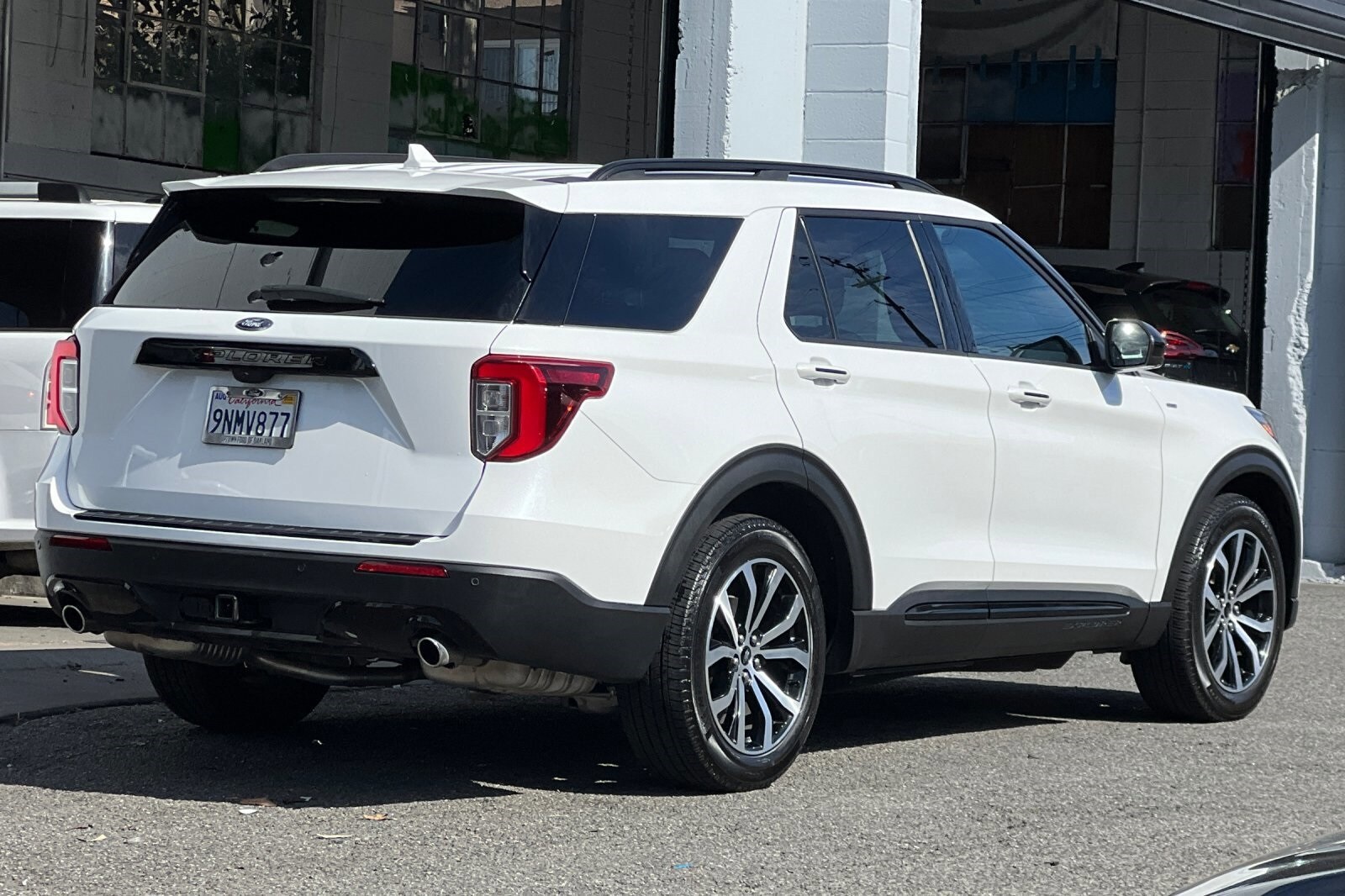 2023 Ford Explorer ST-Line photo 4