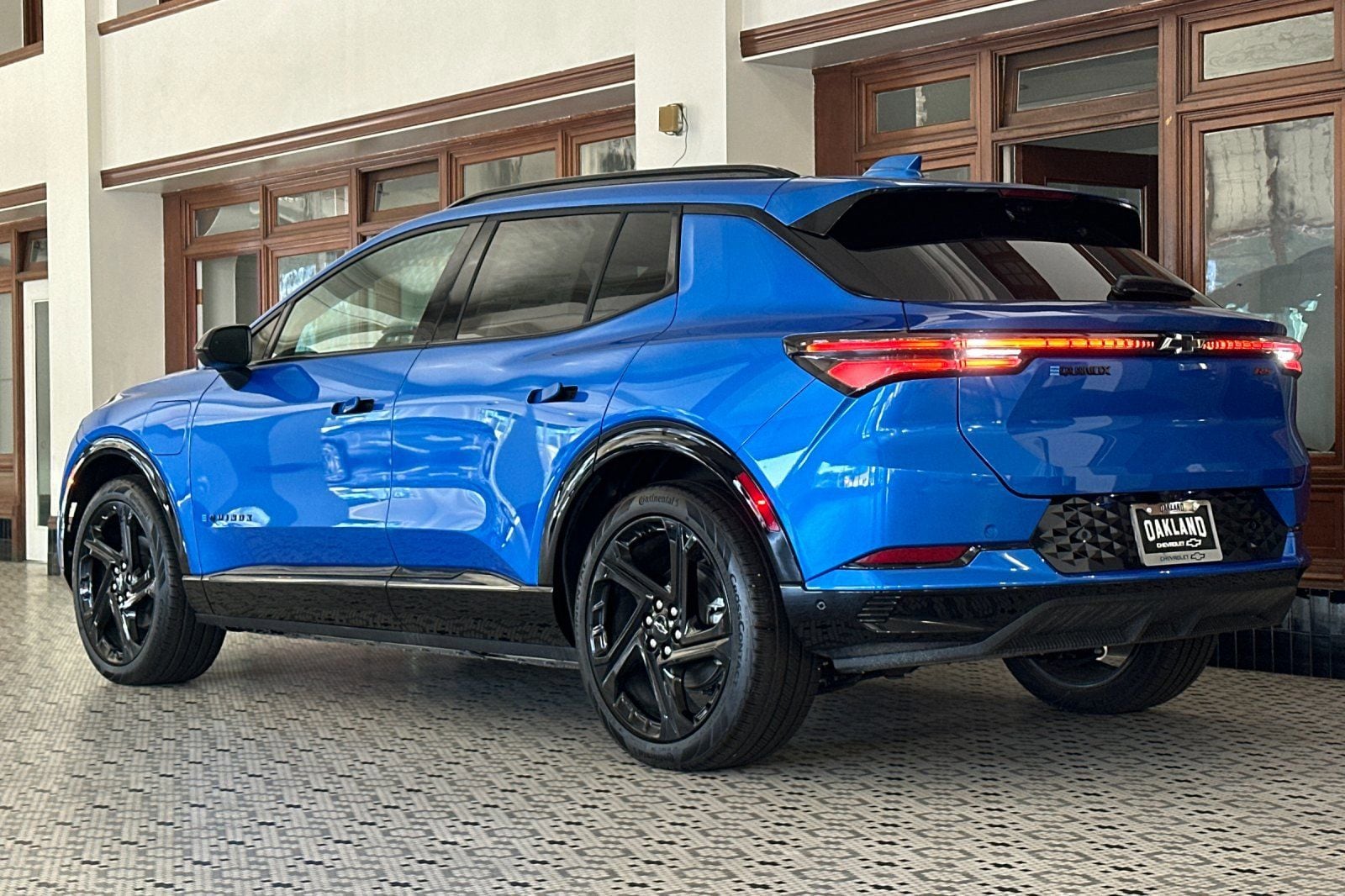 2025 Chevrolet Equinox EV RS photo 5