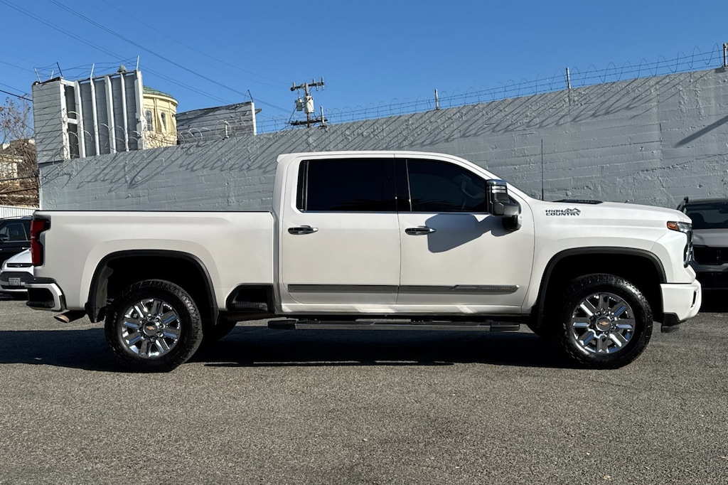 Used 2024 Chevrolet Silverado 2500HD High Country Truck