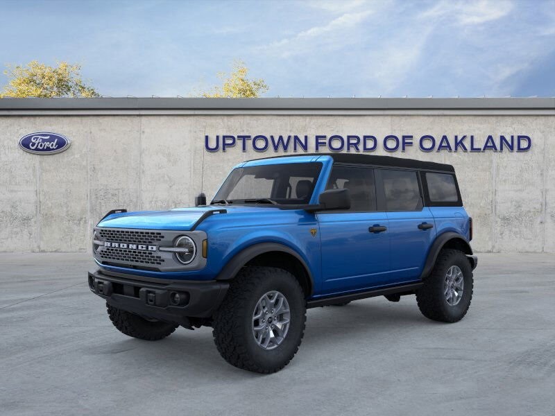 2023 Ford Bronco Badlands photo 2