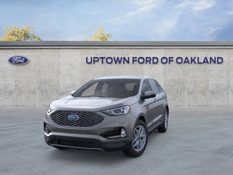 2024 Ford Edge SEL photo 3