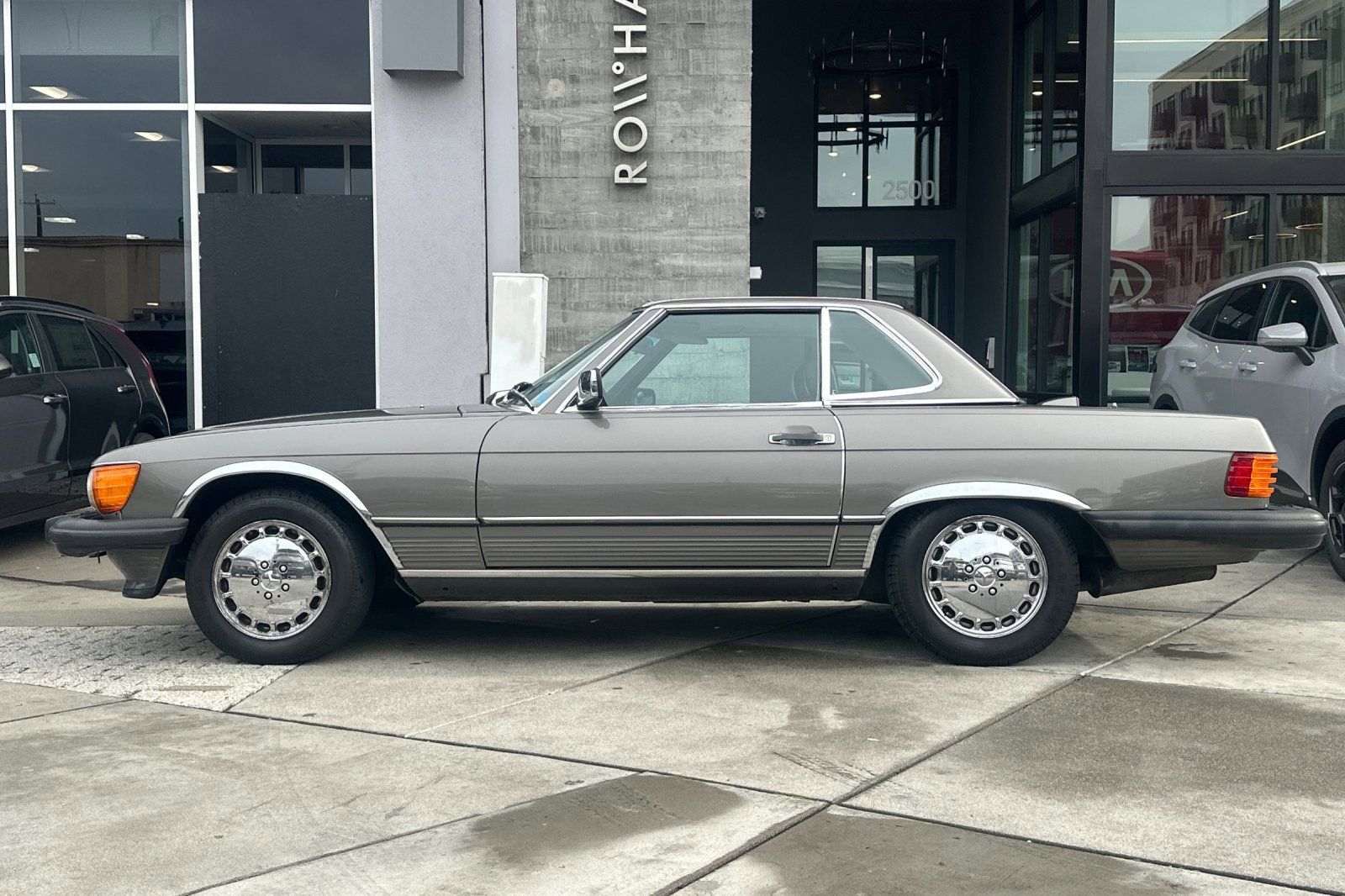 1986 Mercedes-Benz 500-Class 560 SL photo 6