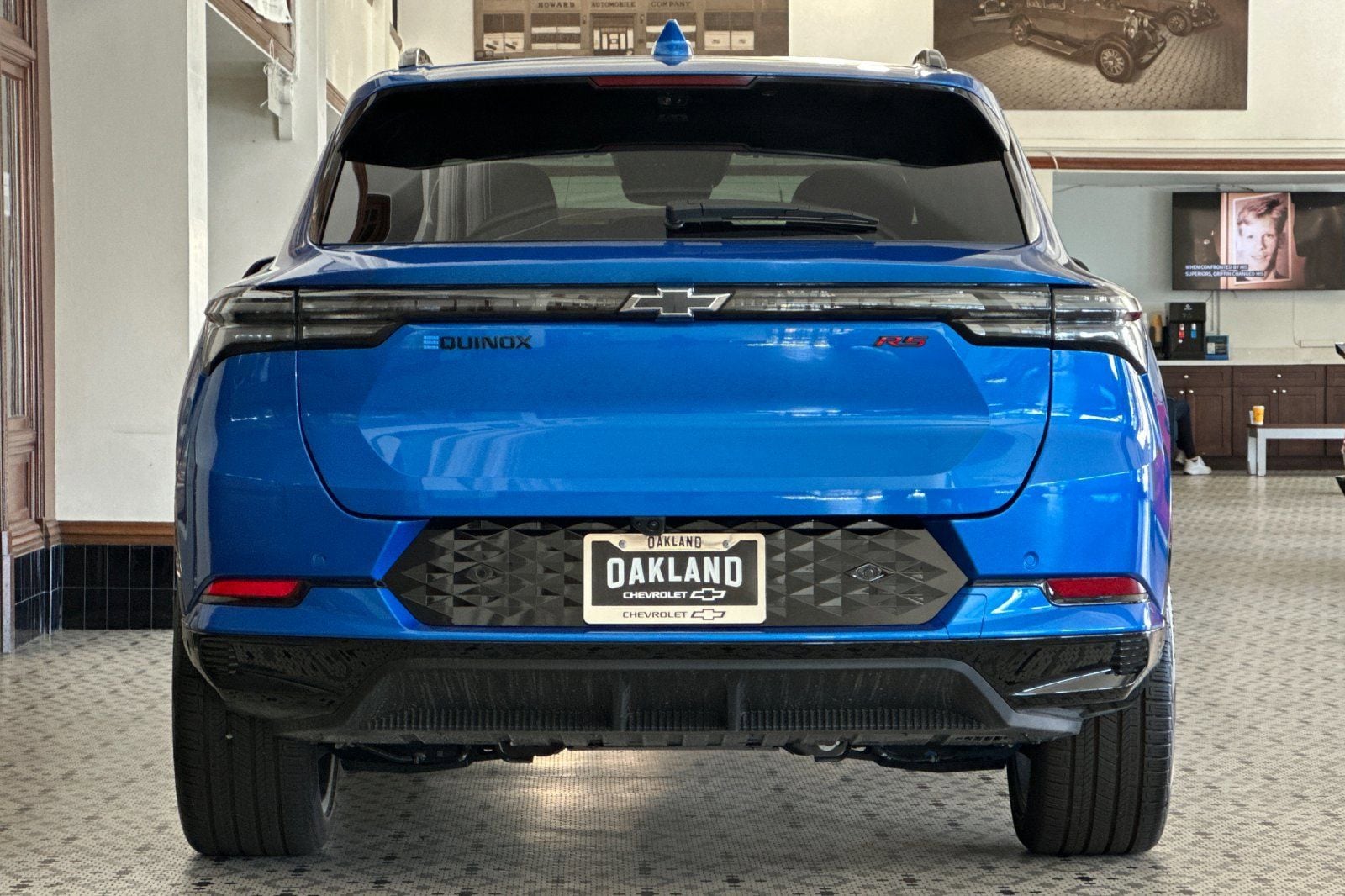 2025 Chevrolet Equinox EV RS photo 4