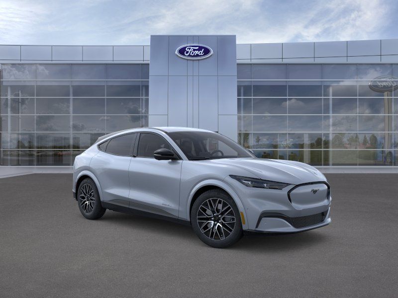 2025 Ford Mustang-Mach-e Premium's photo