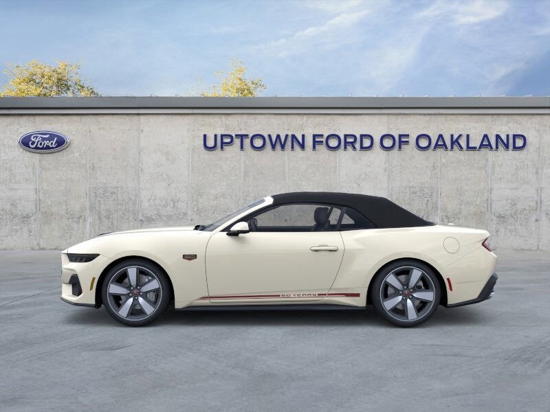 2025 Ford Mustang GT Premium Convertible photo 4