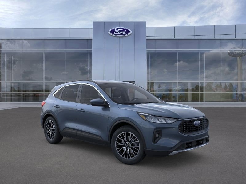 2025 Ford Escape PHEV's photo