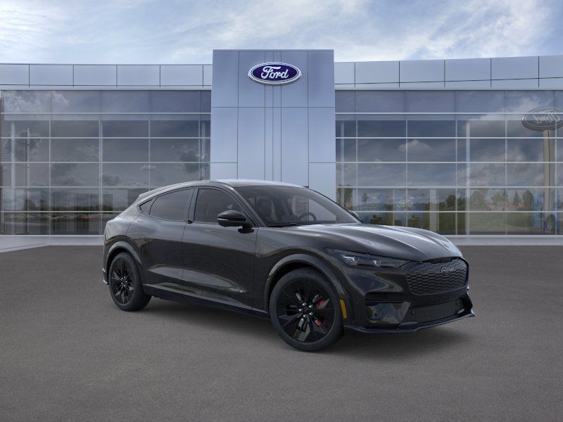 2025 Ford Mustang-Mach-e GT's photo