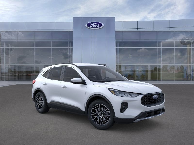 2025 Ford Escape PHEV's photo