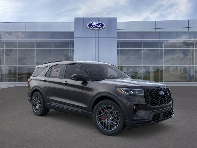 2025 Ford Explorer ST's photo