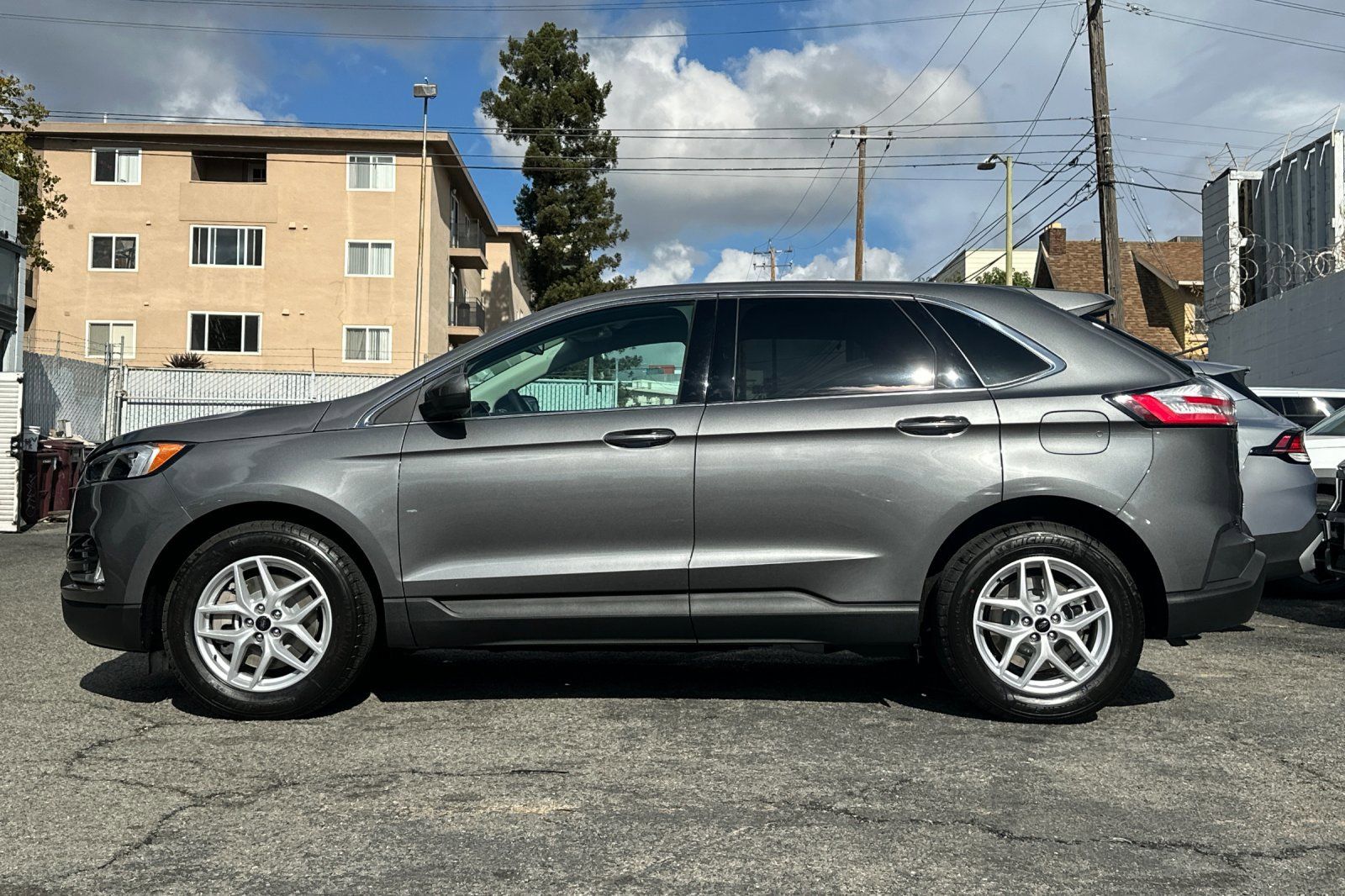 2024 Ford Edge SEL photo 6