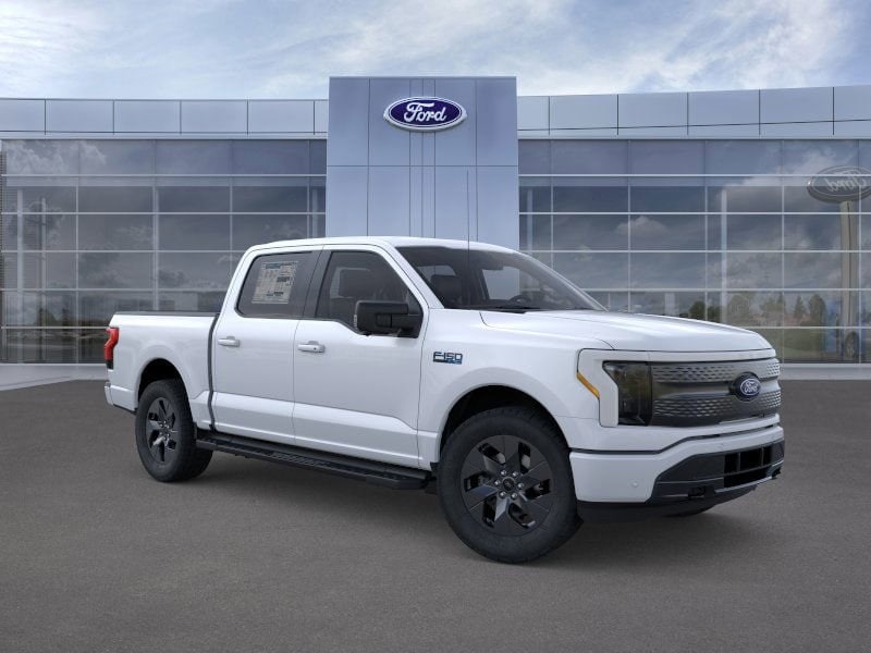 2025 Ford F-150 Lightning Flash's photo