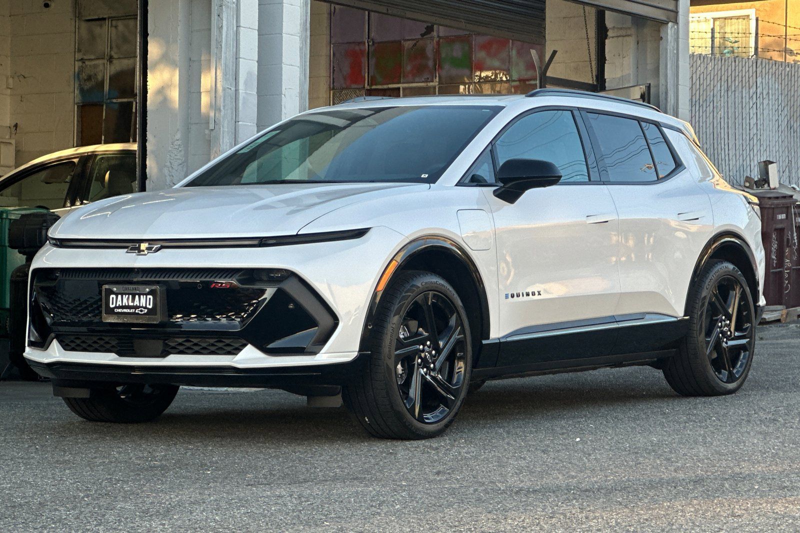 2025 Chevrolet Equinox EV RS photo 3