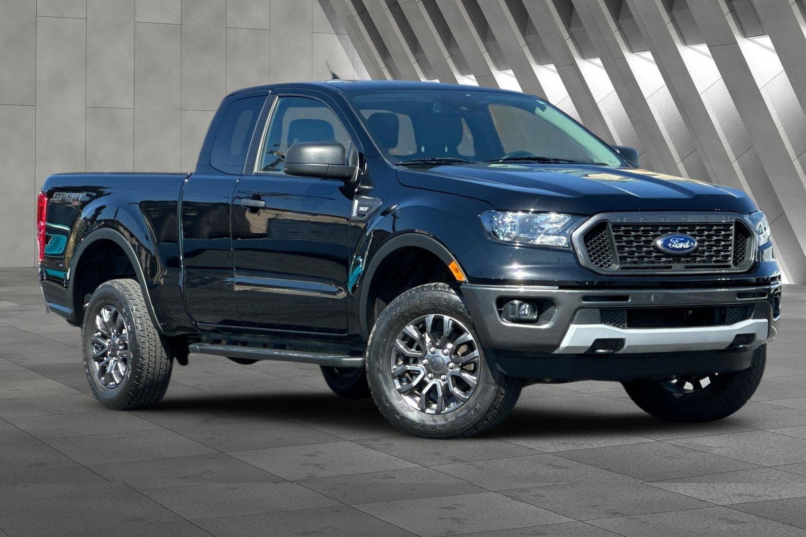 2023 Ford Ranger XLT photo 2