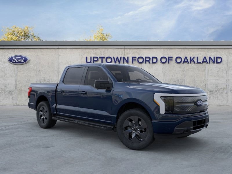 2025 Ford F-150 Lightning Flash's photo