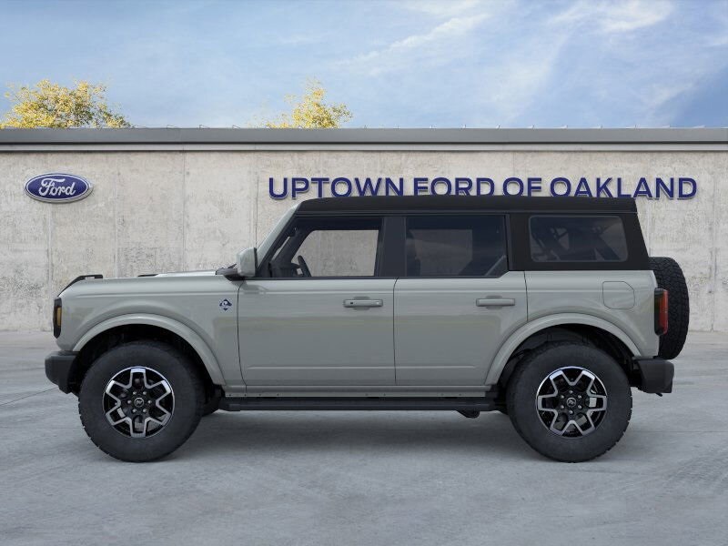 2023 Ford Bronco Outer Banks photo 4