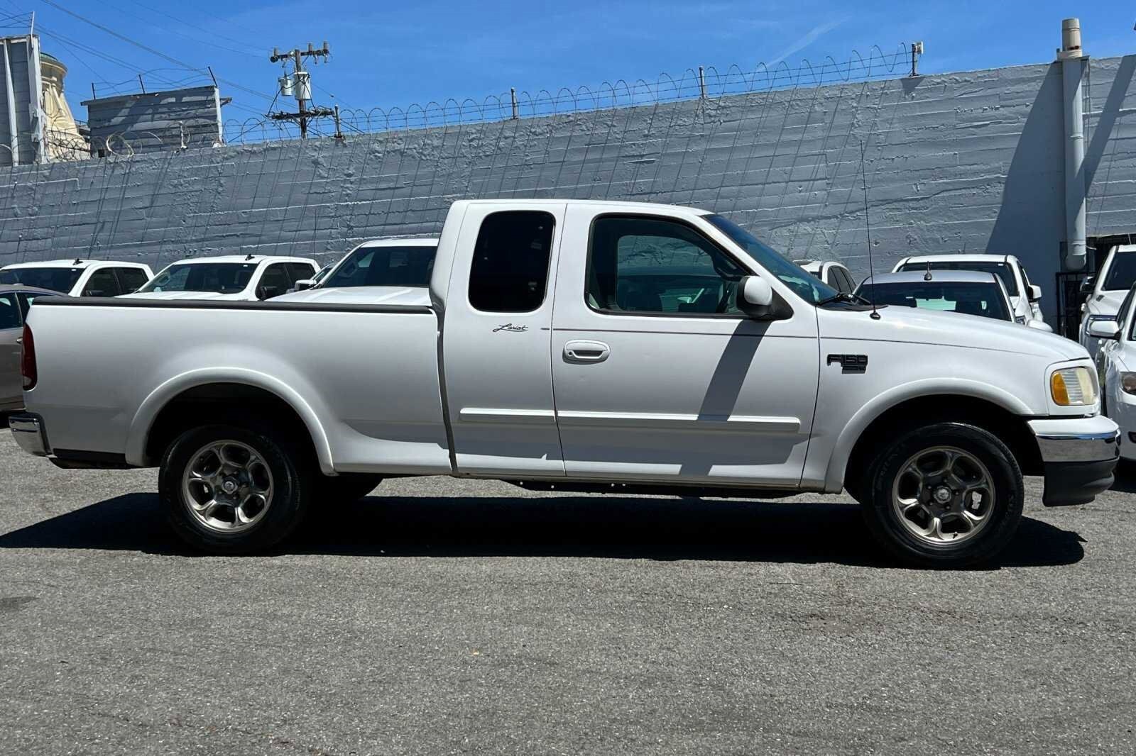 2000 Ford F-150 Lariat photo 3