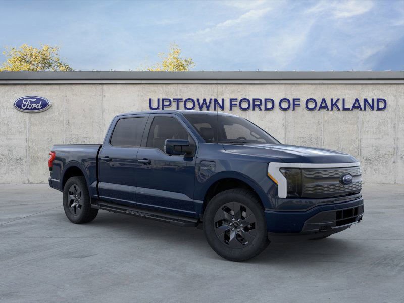 2023 Ford F-150 Lightning Lariat's photo