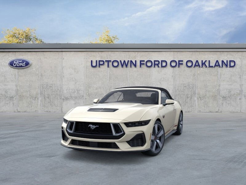 2025 Ford Mustang GT Premium Convertible photo 3