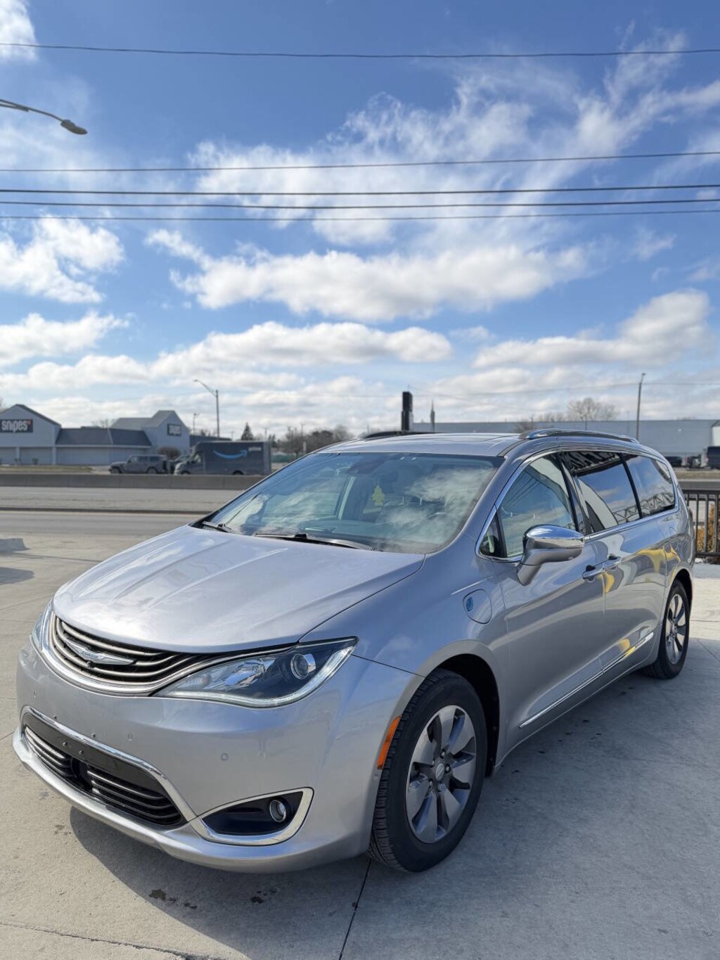 Used 2017 Chrysler Pacifica Hybrid Platinum Hybrid Platinum FWD