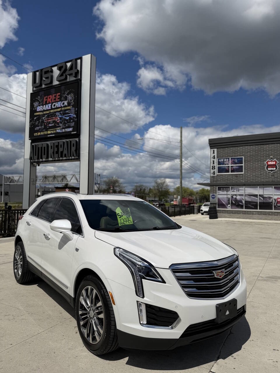 2017 Cadillac XT5 AWD Premium Luxury's photo