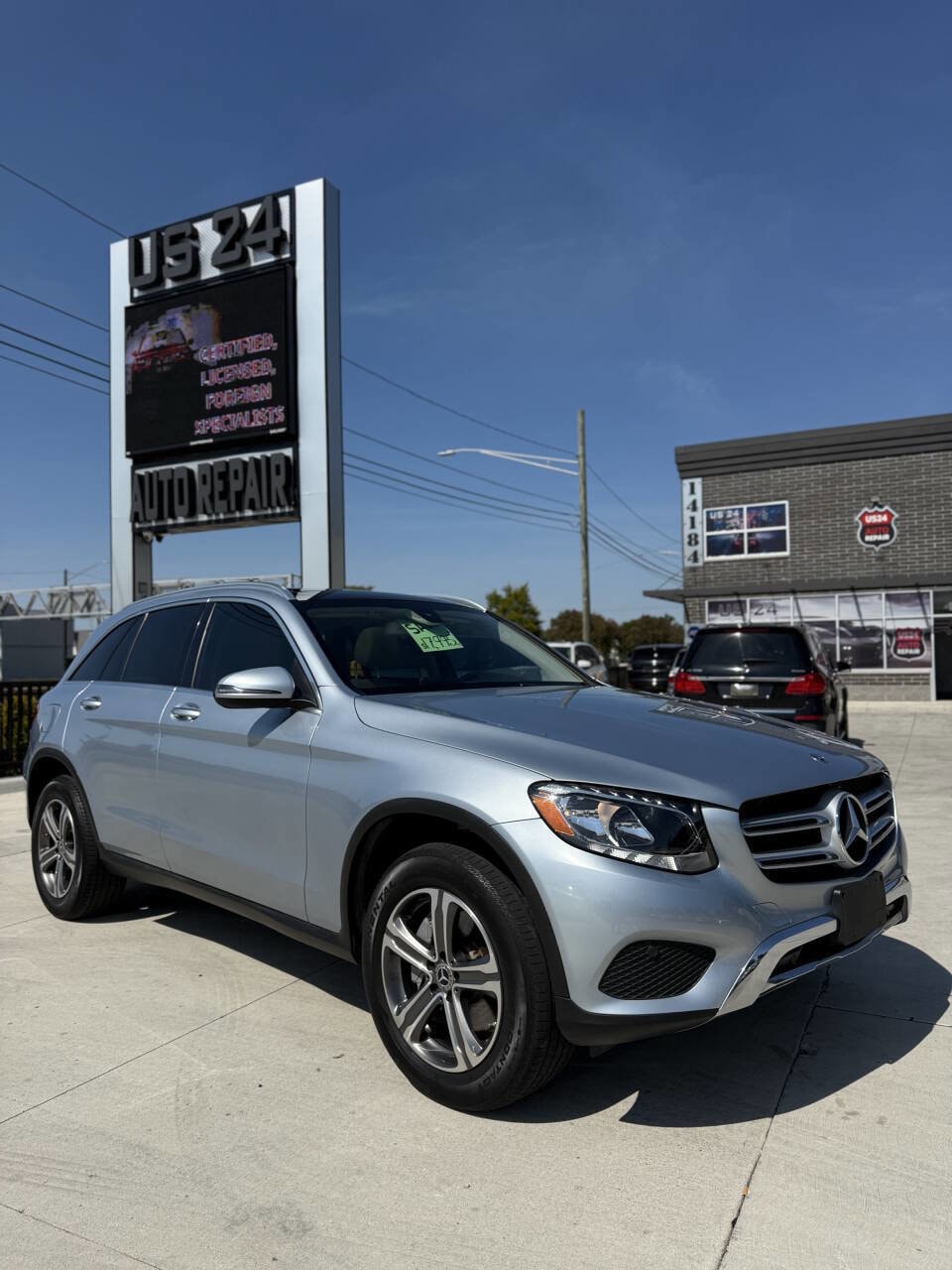 2018 Mercedes-Benz GLC GLC300 4MATIC's photo