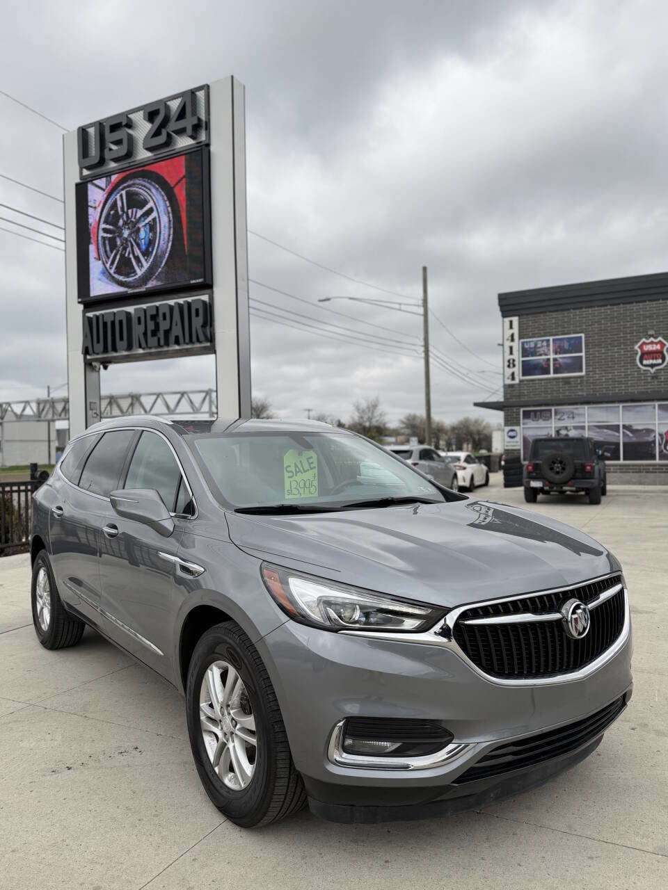 2018 Buick Enclave Essence AWD's photo