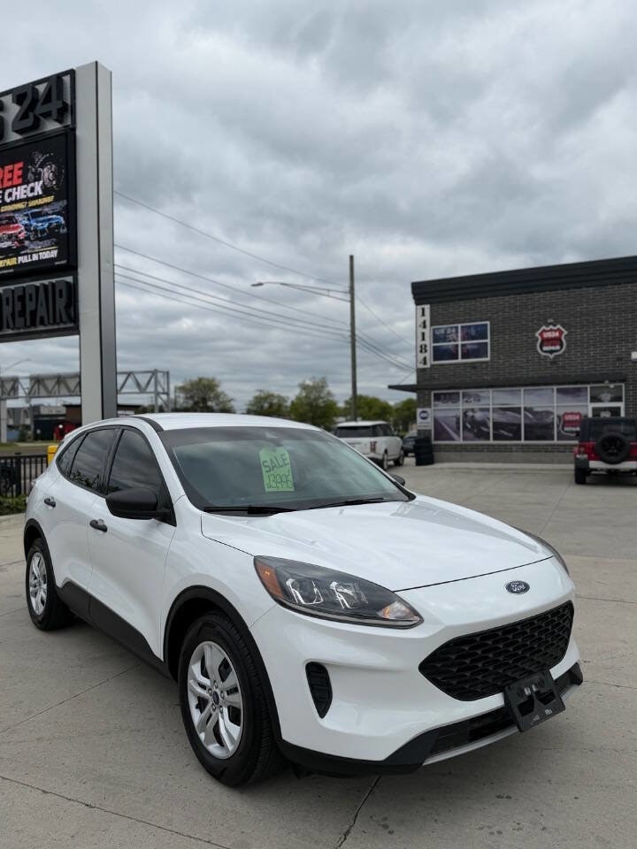 2021 Ford Escape S FWD's photo