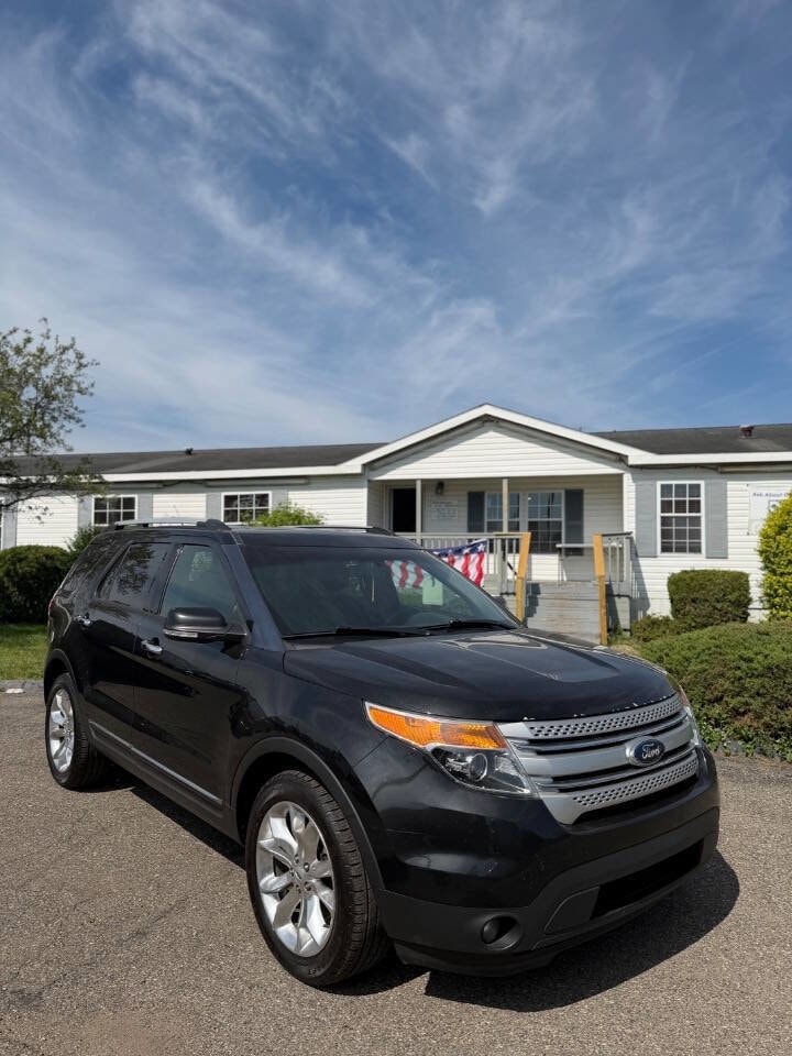 2014 Ford Explorer's photo