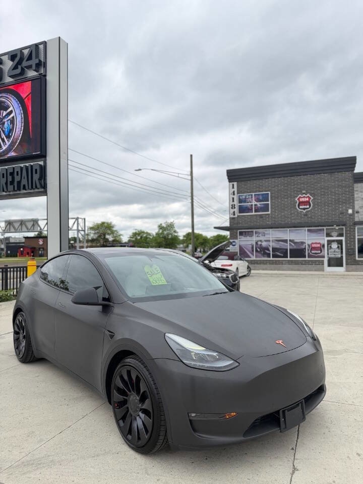 2022 Tesla Model Y Performance Dual Motor All-Wheel Drive's photo