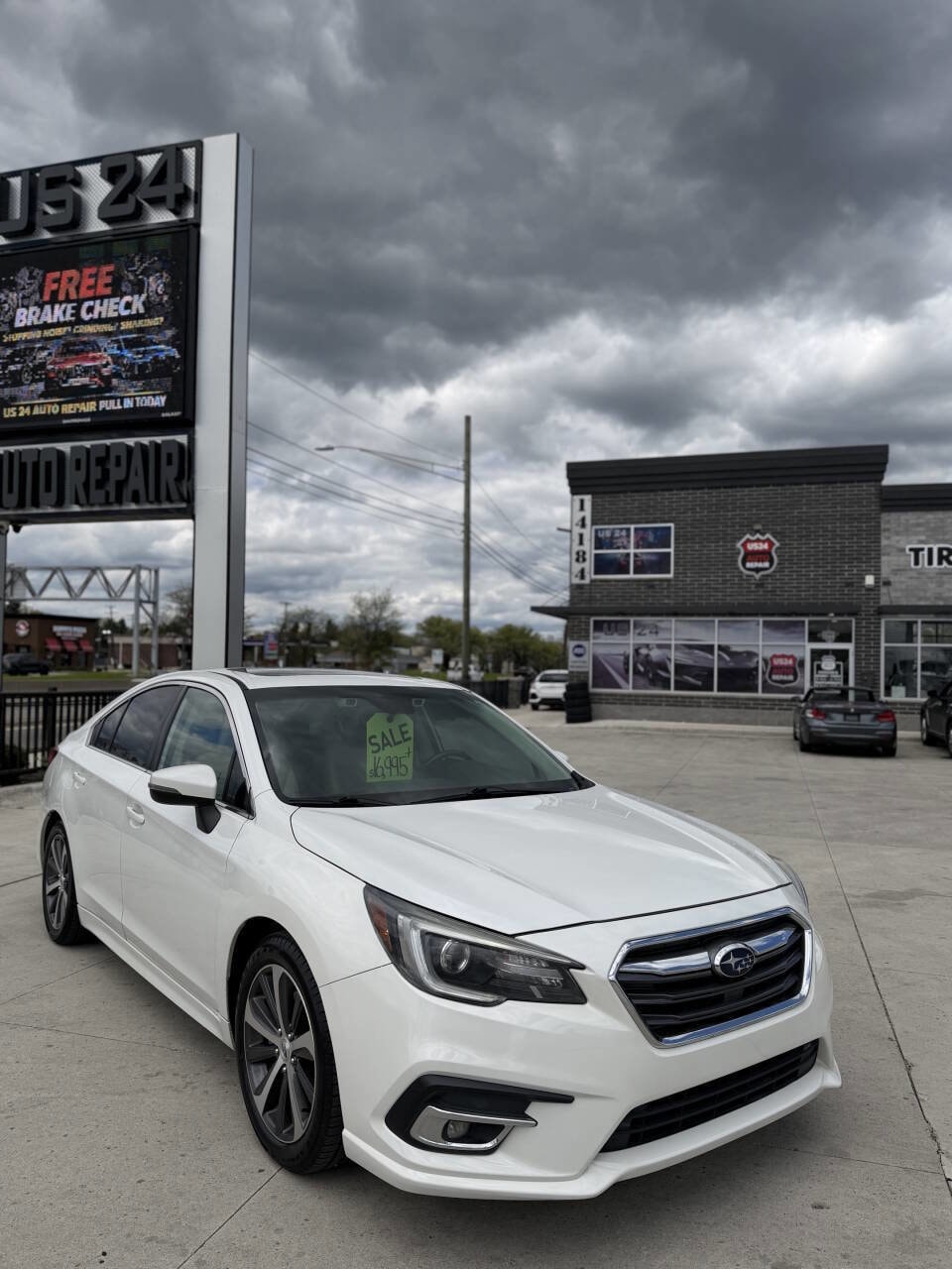 2019 Subaru Legacy 3.6R Limited's photo