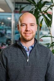 Staff member Mike from ID_90d4b114e632