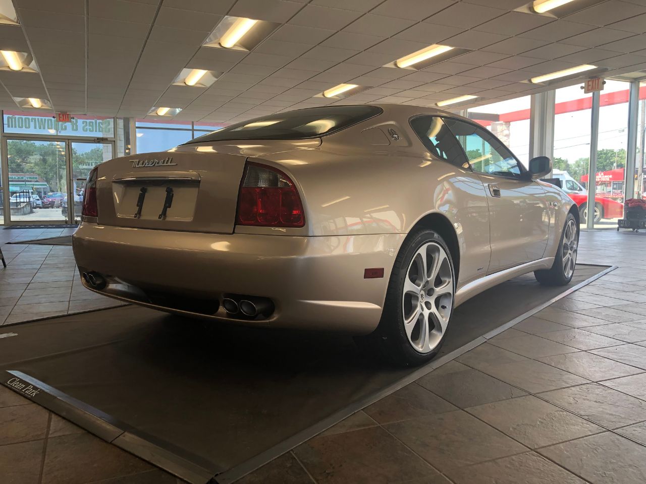 2004 Maserati Coupe photo 4