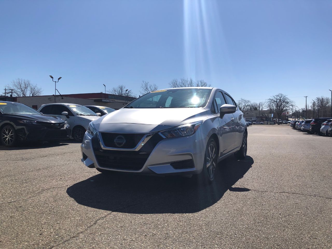2021 Nissan Versa 1.6 SV photo 3