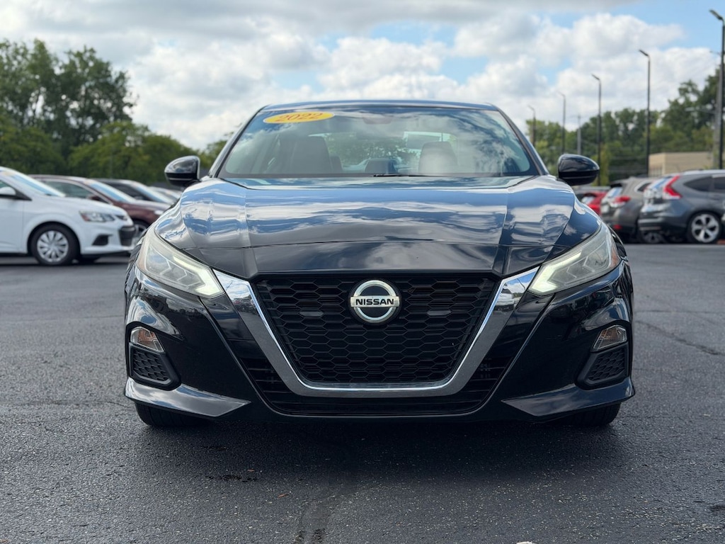 Used 2022 Nissan Altima 2.5 SR Sedan