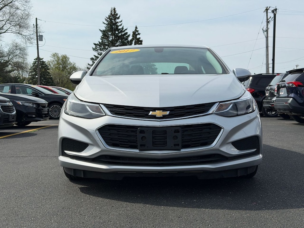 Used 2017 Chevrolet Cruze LT Auto Sedan