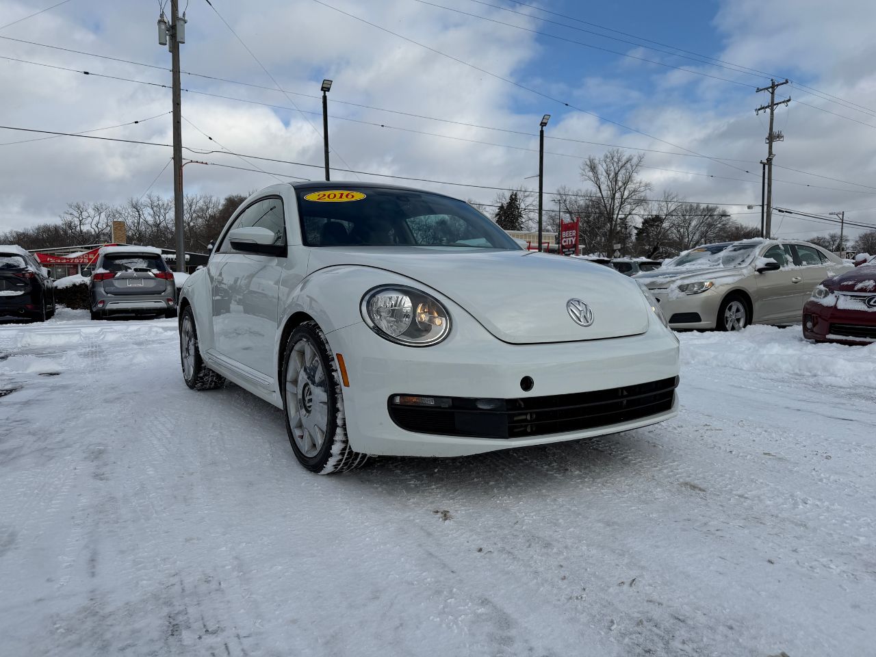 2016 Volkswagen Beetle SEL's photo