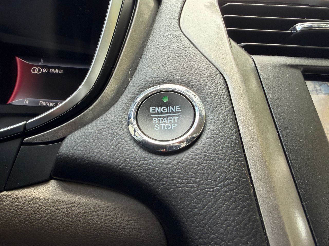 2018 Ford Fusion Energi SE Luxury - Photo 25