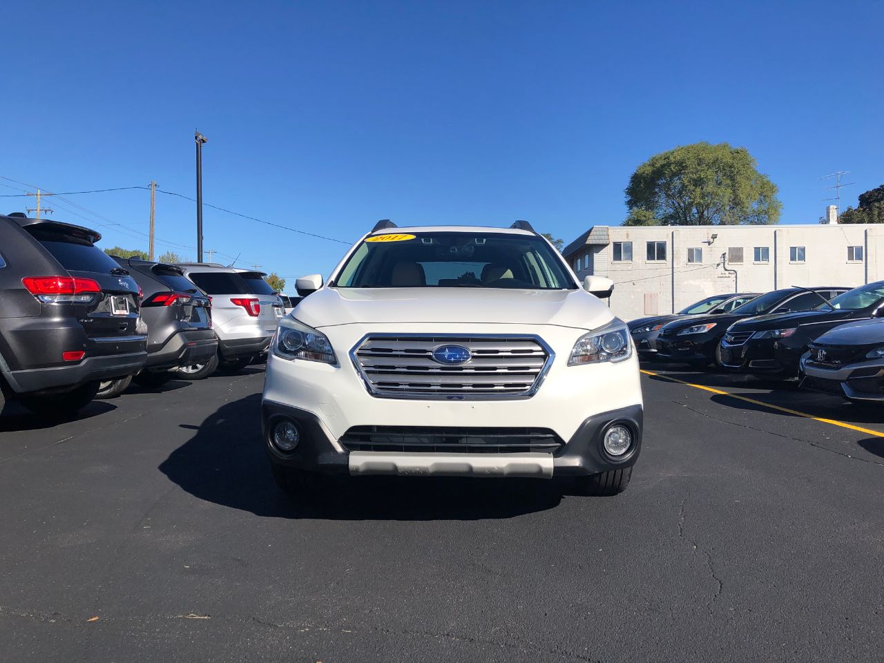 2017 Subaru Outback 3.6R Limited photo 2