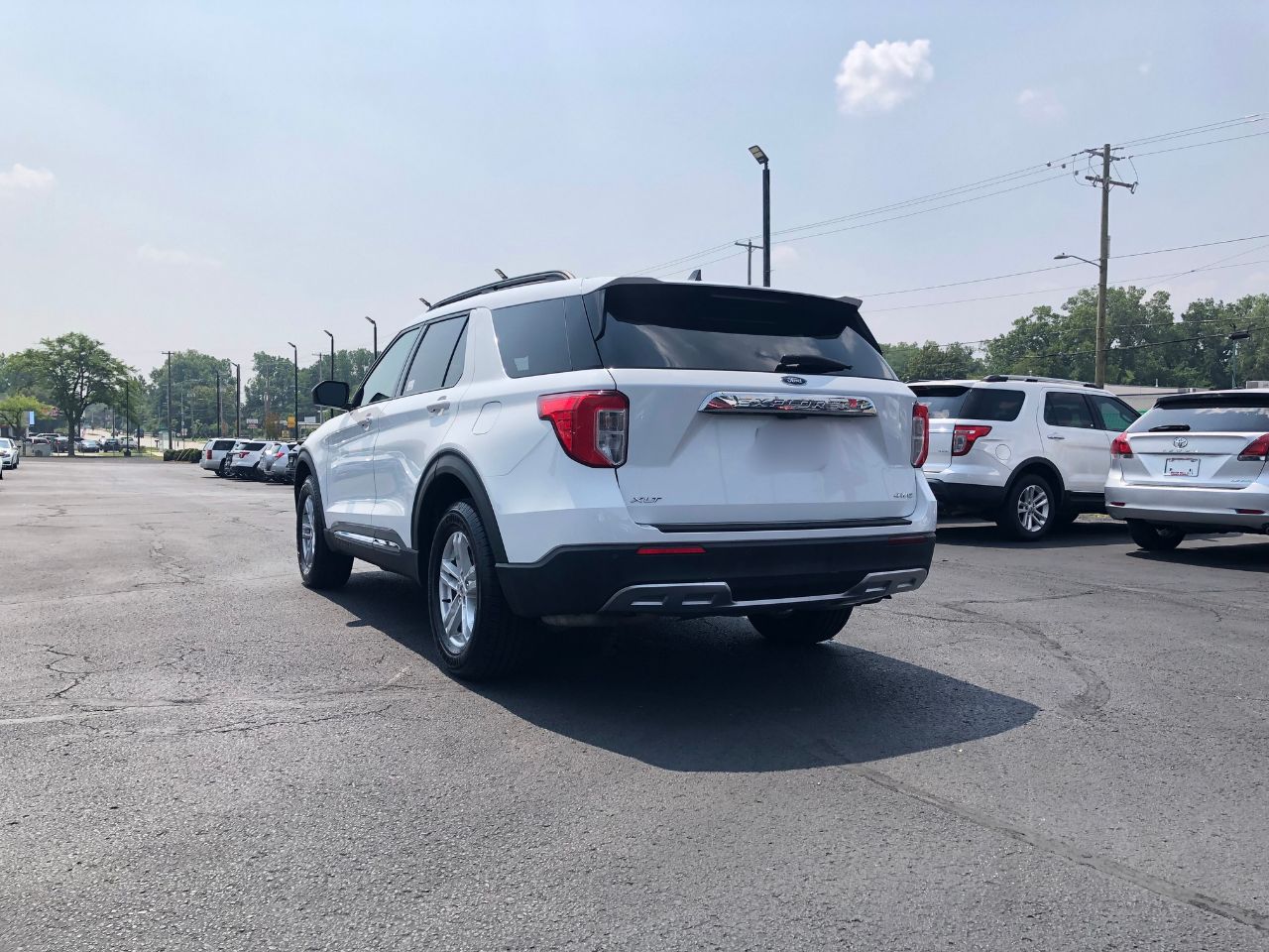 2021 Ford Explorer XLT photo 2