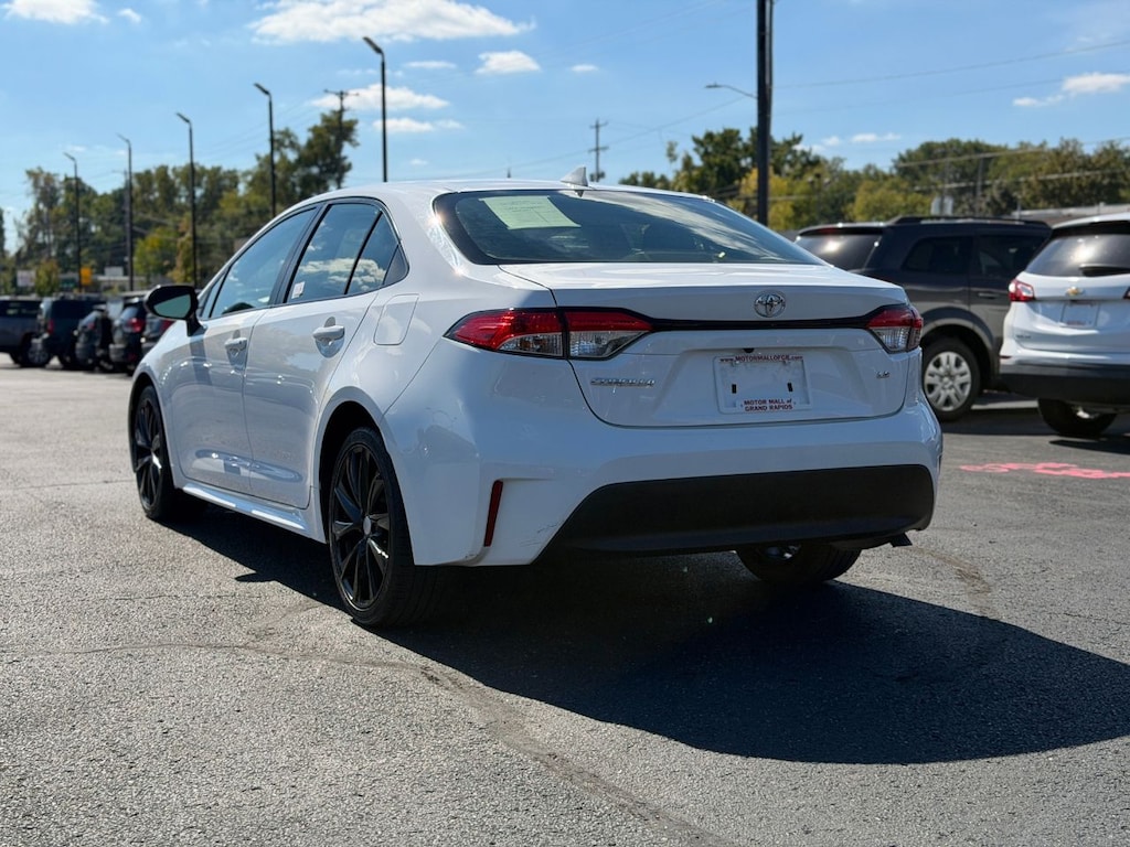 Used 2023 Toyota Corolla LE Sedan
