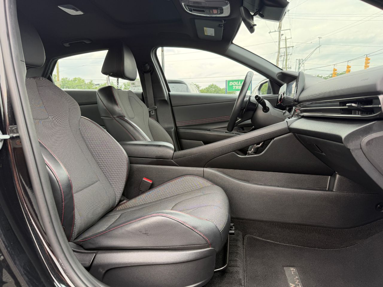 2023 Hyundai Elantra N Line - Photo 16