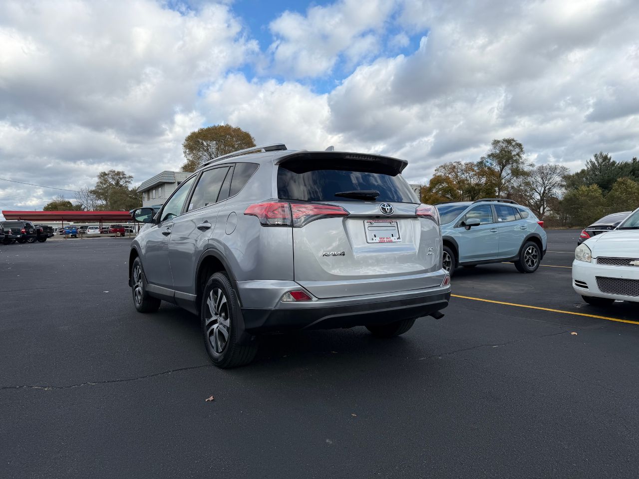 2016 Toyota RAV4 LE photo 4