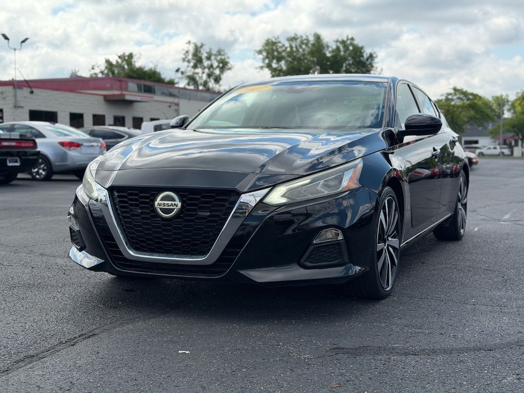 Used 2022 Nissan Altima 2.5 SR Sedan