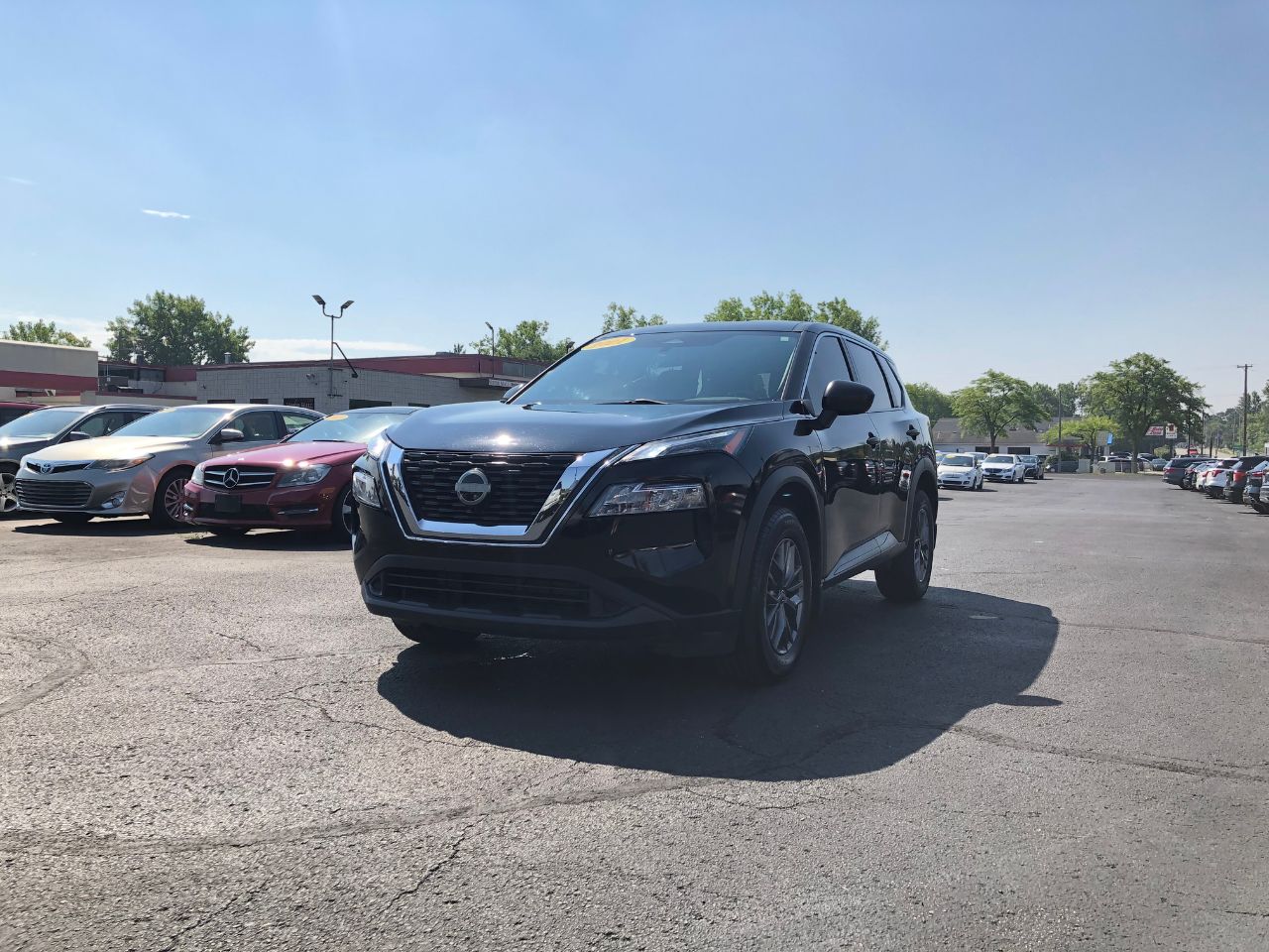 2021 Nissan Rogue S photo 2